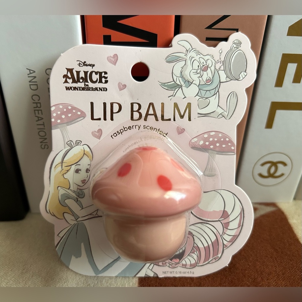 🩷 NEW  🩷 Disney Alice in Wonderland Pink Mushroom Lip Balm 🩷